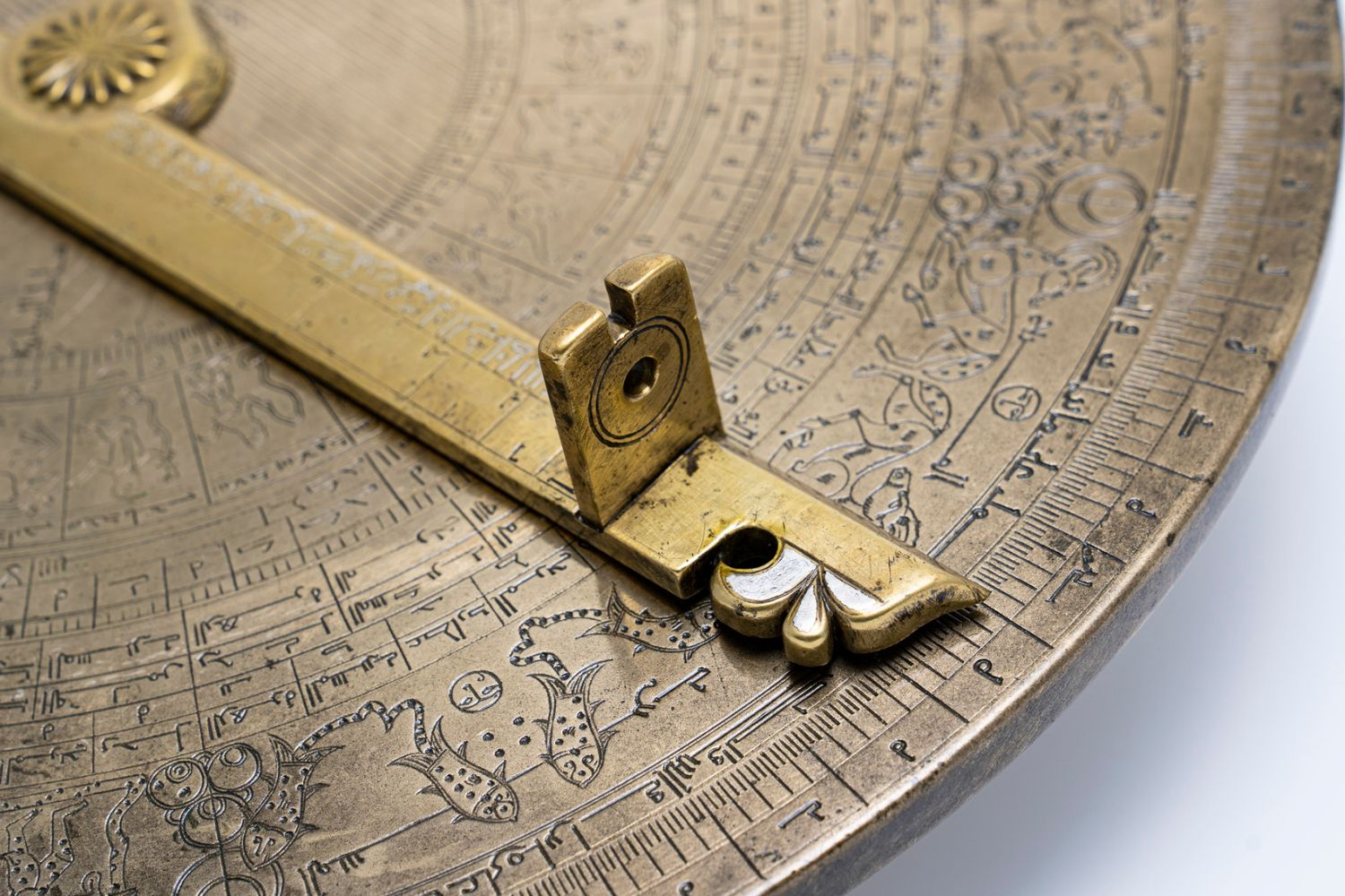 Reaching for the Stars - Exploring the Astrolabe